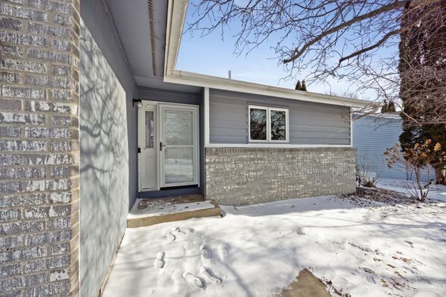13475 Glenhurst Avenue, Savage, MN 55378