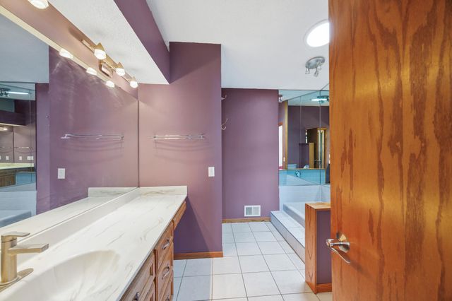 13475 Glenhurst Avenue, Savage, MN 55378