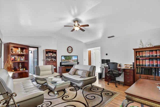 3072 Radford Way, Turlock, CA 95382