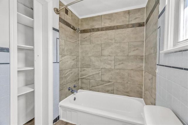 205 E Longfellow Street, Claycomo, MO 64119