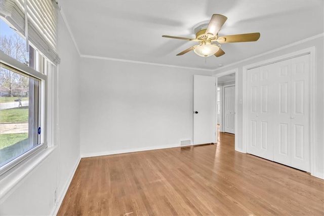 205 E Longfellow Street, Claycomo, MO 64119