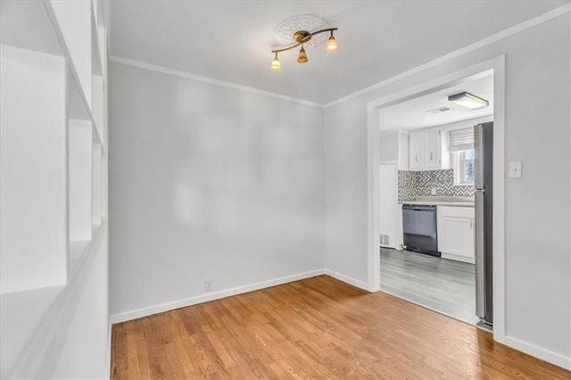 205 E Longfellow Street, Claycomo, MO 64119