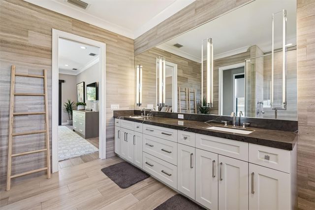 4115 W ZELAR STREET, Tampa, FL 33629