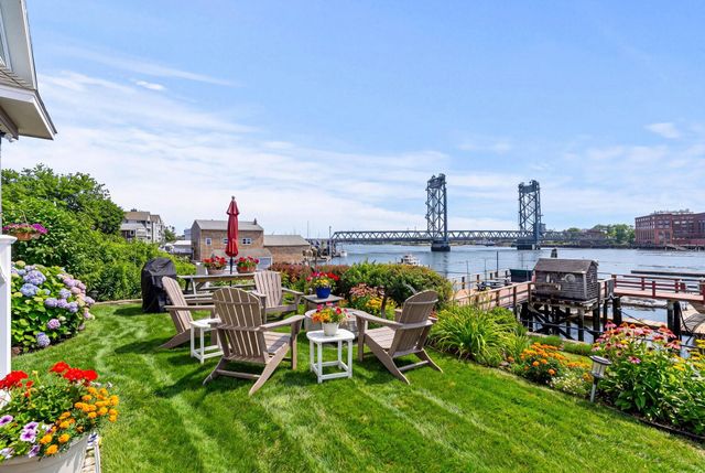 27 Badgers Is W Apt 1, Kittery, ME 03940