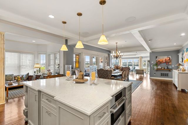 27 Badgers Is W Apt 1, Kittery, ME 03940