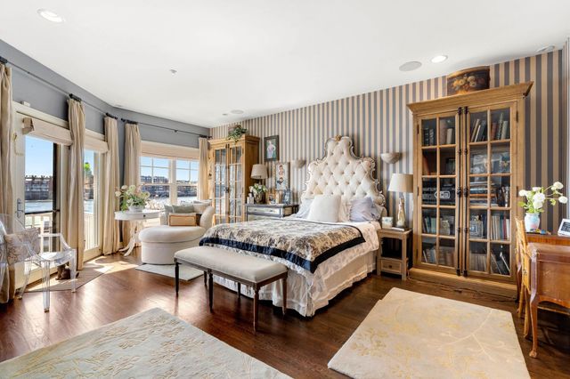 27 Badgers Is W Apt 1, Kittery, ME 03940