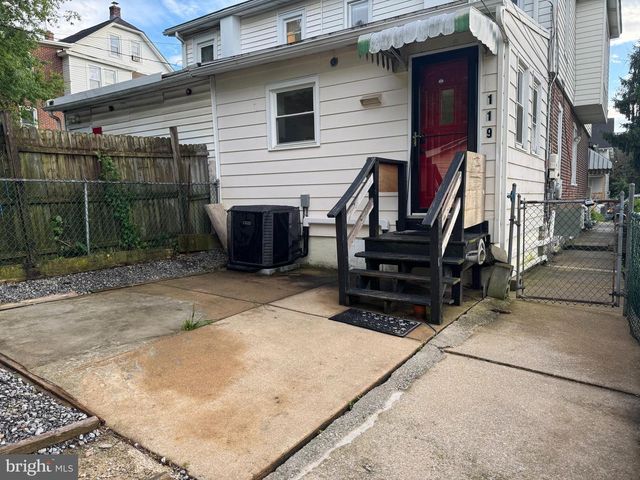 119 PENNSYLVANIA AVE, Coatesville, PA 19320