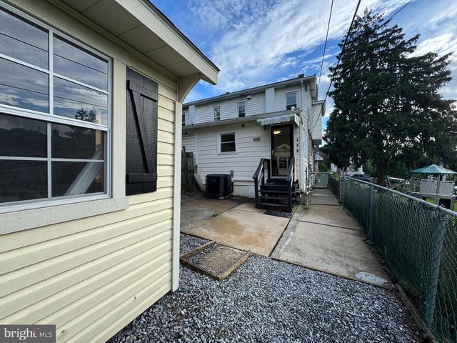 119 PENNSYLVANIA AVE, Coatesville, PA 19320