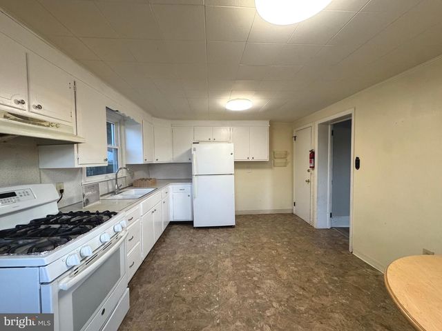 119 PENNSYLVANIA AVE, Coatesville, PA 19320
