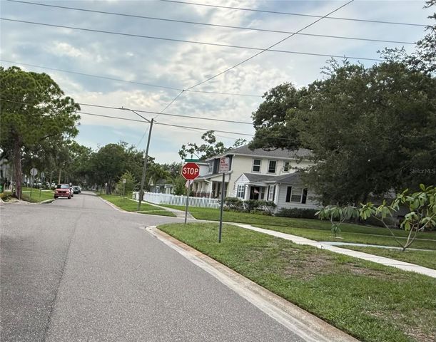 766 51ST AVENUE N, St Petersburg, FL 33703