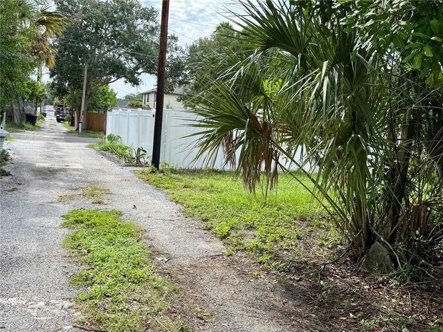 766 51ST AVENUE N, St Petersburg, FL 33703