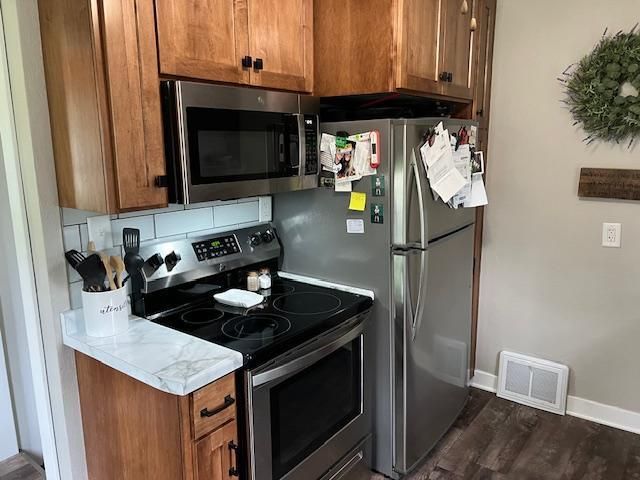 800 N Marshall Avenue, Litchfield, MN 55355