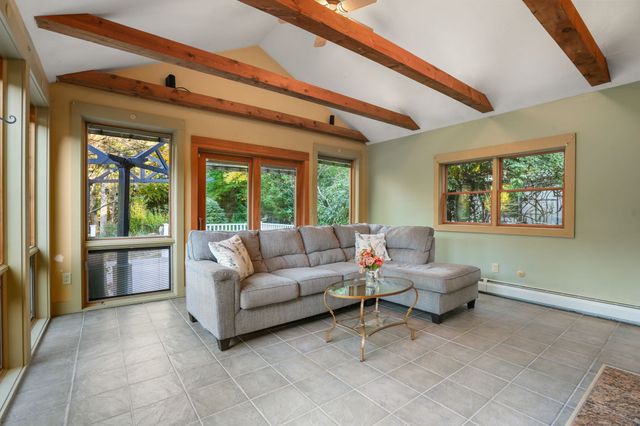 126 Brattle St, Holden, MA 01520
