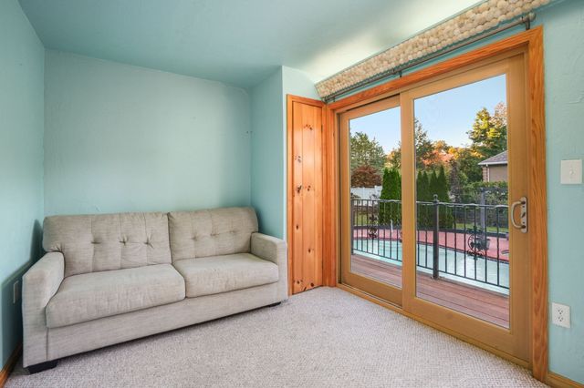 126 Brattle St, Holden, MA 01520