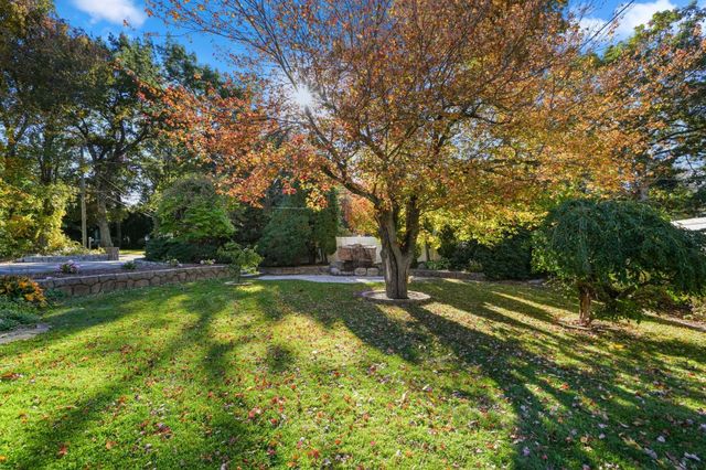 126 Brattle St, Holden, MA 01520
