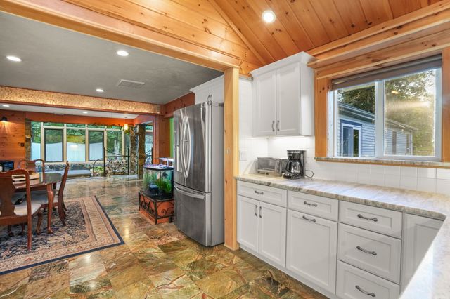 126 Brattle St, Holden, MA 01520