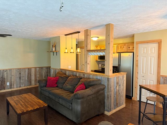 134 Navajo Trail, Kimberling City, MO 65686