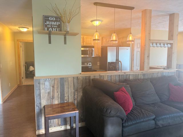 134 Navajo Trail, Kimberling City, MO 65686