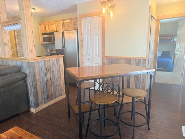 134 Navajo Trail, Kimberling City, MO 65686