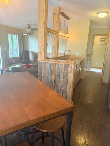 134 Navajo Trail, Kimberling City, MO 65686