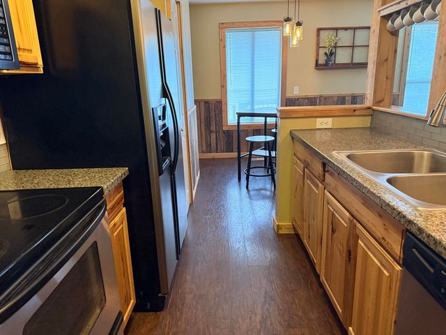 134 Navajo Trail, Kimberling City, MO 65686