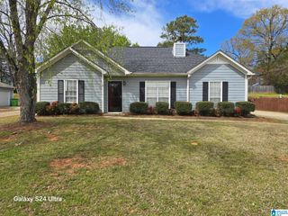 8332 CAHABA CROSSING CIRCLE, Leeds, AL 35094