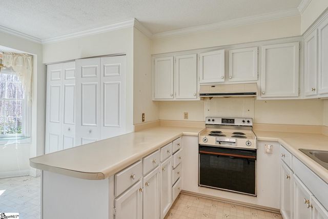 85 Forest Oaks Way, Spartanburg, SC 29307
