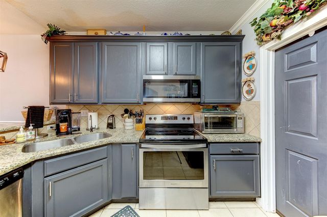 287 Capetown, Montgomery, TX 77356