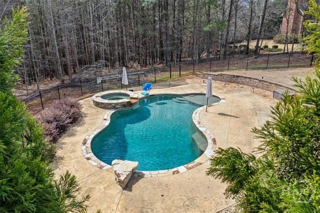 1004 Highgrove Drive, Monroe, GA 30655