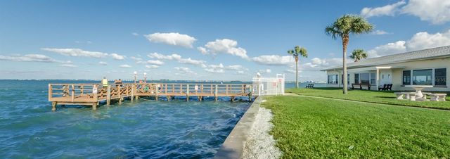 7 ELGIN PLACE 301, Dunedin, FL 34698