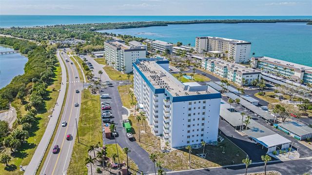 7 ELGIN PLACE 301, Dunedin, FL 34698