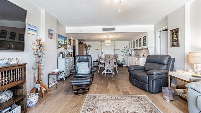 7 ELGIN PLACE 301, Dunedin, FL 34698