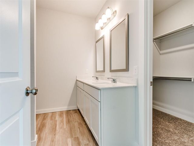 1716 Oak Way, Tuttle, OK 73089