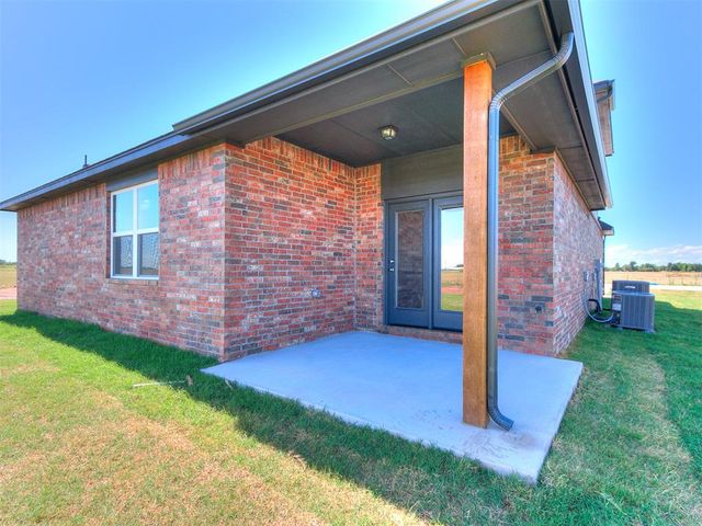 1716 Oak Way, Tuttle, OK 73089