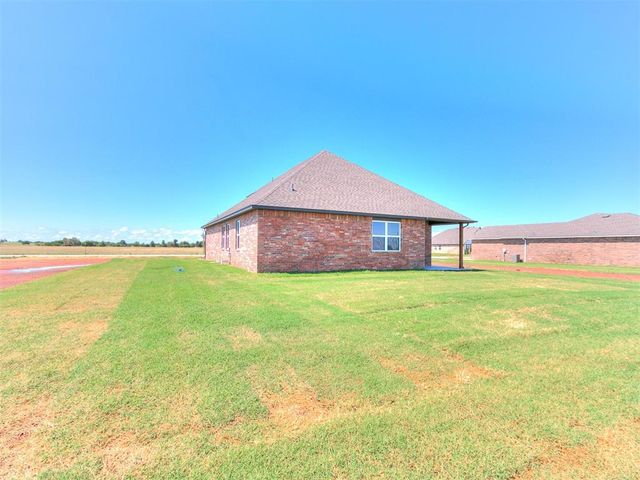 1716 Oak Way, Tuttle, OK 73089