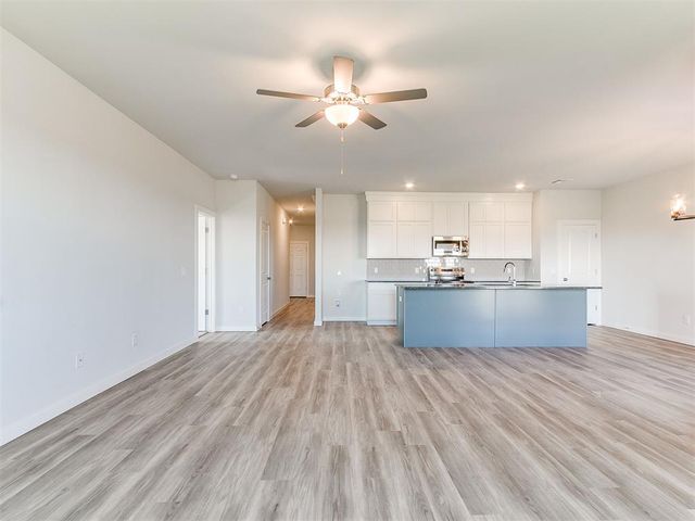 1716 Oak Way, Tuttle, OK 73089
