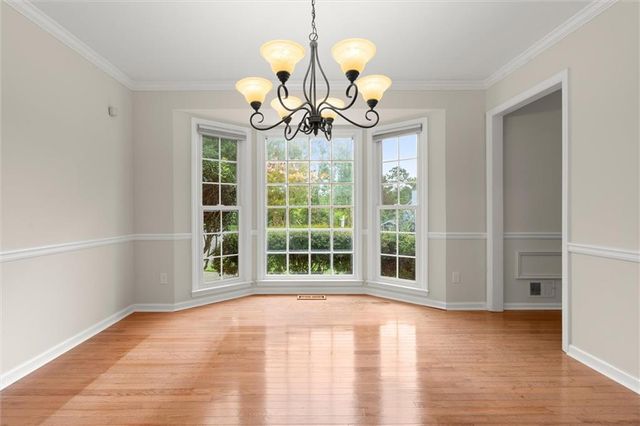 9126 Branch Valley Way, Roswell, GA 30076