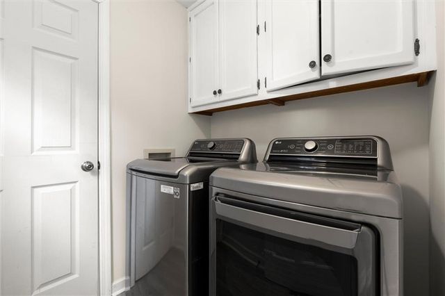 9126 Branch Valley Way, Roswell, GA 30076