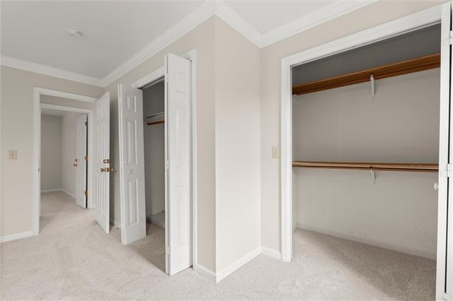 9126 Branch Valley Way, Roswell, GA 30076