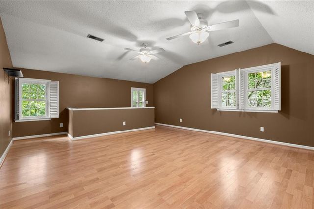 9126 Branch Valley Way, Roswell, GA 30076