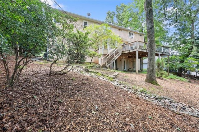 9126 Branch Valley Way, Roswell, GA 30076