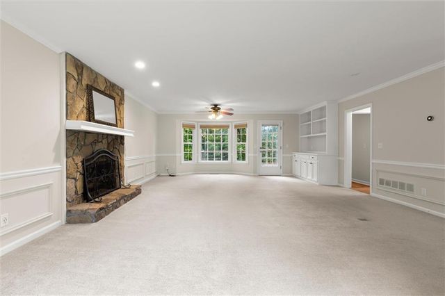 9126 Branch Valley Way, Roswell, GA 30076