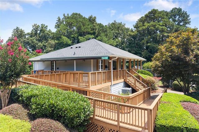 9126 Branch Valley Way, Roswell, GA 30076