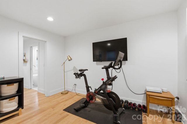 820 Manhasset Road, Charlotte, NC 28209