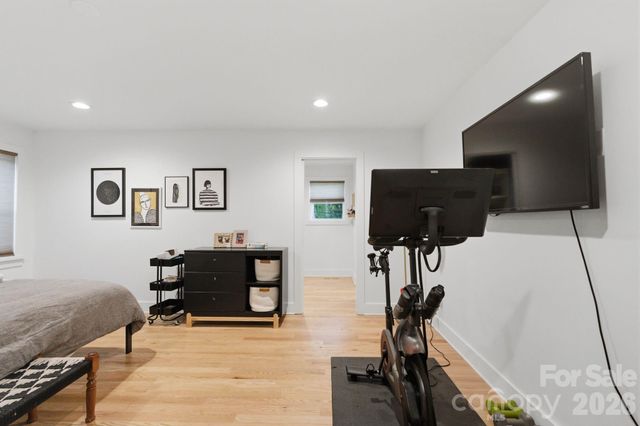 820 Manhasset Road, Charlotte, NC 28209