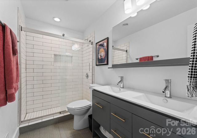 820 Manhasset Road, Charlotte, NC 28209