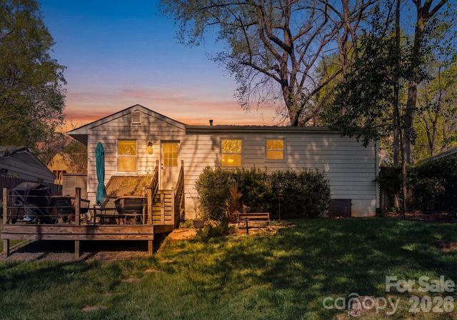 820 Manhasset Road, Charlotte, NC 28209