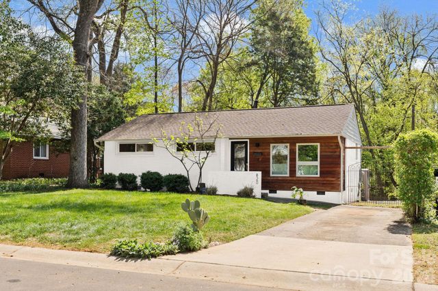 820 Manhasset Road, Charlotte, NC 28209