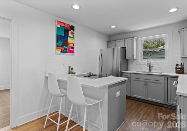 820 Manhasset Road, Charlotte, NC 28209