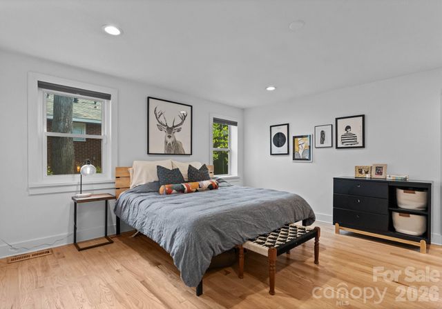 820 Manhasset Road, Charlotte, NC 28209